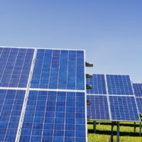 Une centrale solaire.