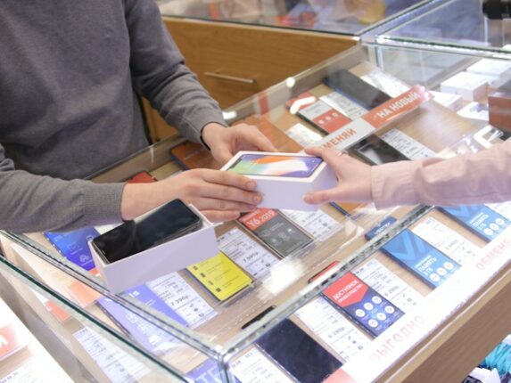 Smartphones dans une boutique